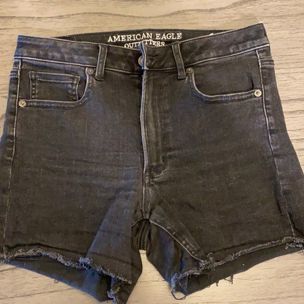 American Eagle shorts!